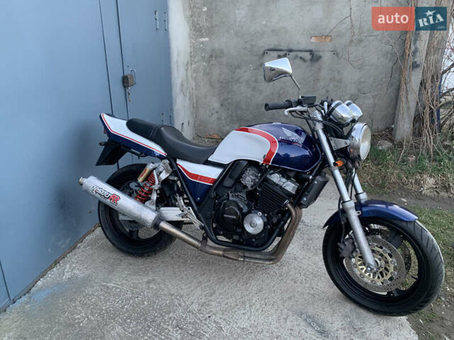 Хонда CB 400SF 1998 у Чернівцях на Automoto.ua Синій Хонда CB 400SF, об'ємом двигуна 0.4 л та пробігом 30 тис. км за 2600 $, фото 4 на Automoto.ua