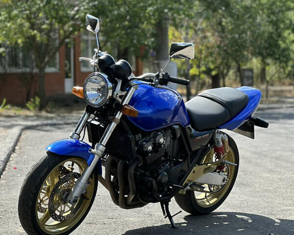 Хонда CB 400SF 2003 в Николаеве на Automoto.ua Синий Хонда CB 400SF, объемом двигателя 0.4 л и пробегом 34 тыс. км за 3500 $, фото 4 на Automoto.ua