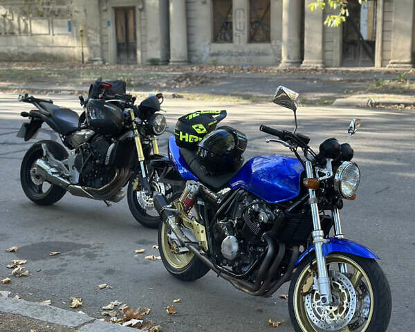Хонда CB 400SF 2003 в Николаеве на Automoto.ua Синий Хонда CB 400SF, объемом двигателя 0.4 л и пробегом 34 тыс. км за 3500 $, фото 1 на Automoto.ua
