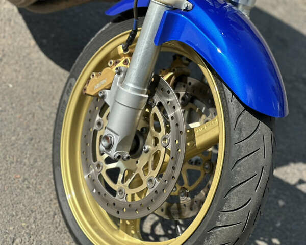 Хонда CB 400SF 2003 в Николаеве на Automoto.ua Синий Хонда CB 400SF, объемом двигателя 0.4 л и пробегом 34 тыс. км за 3500 $, фото 2 на Automoto.ua