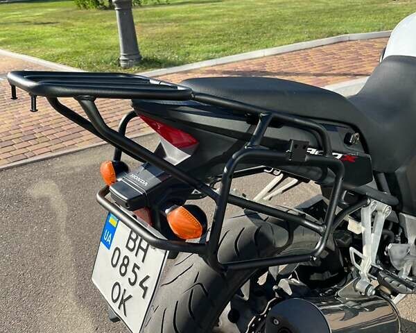 Білий Хонда CB 400X, об'ємом двигуна 0.4 л та пробігом 48 тис. км за 4000 $, фото 6 на Automoto.ua