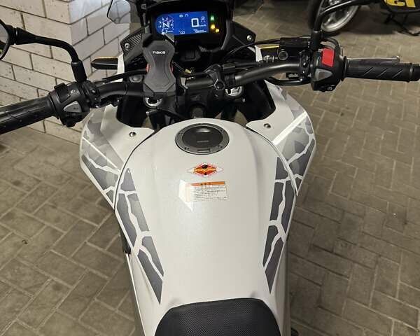 Білий Хонда CB 400X, об'ємом двигуна 0 л та пробігом 19 тис. км за 6100 $, фото 1 на Automoto.ua