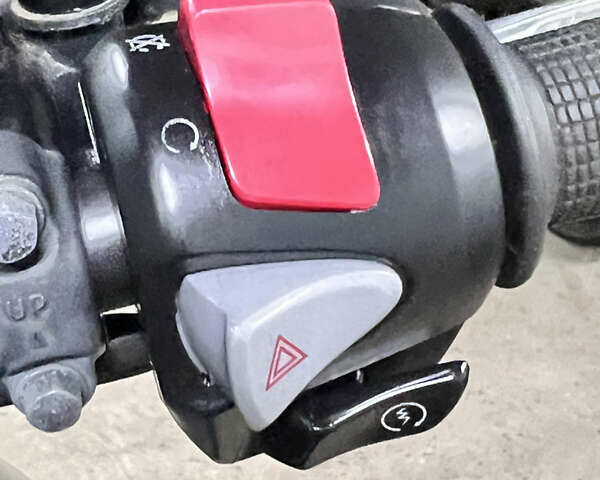 Хонда CB 400X, объемом двигателя 0.4 л и пробегом 27 тыс. км за 5300 $, фото 7 на Automoto.ua