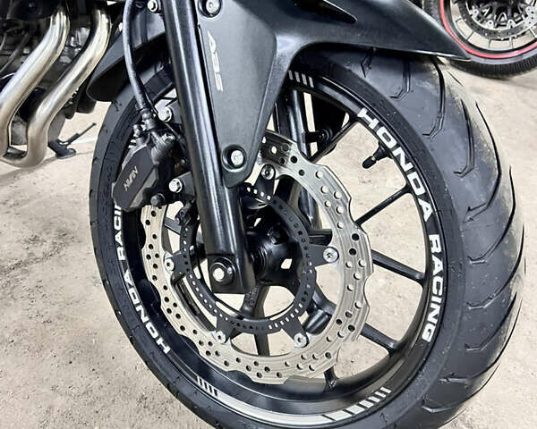 Хонда CB 400X, объемом двигателя 0.4 л и пробегом 27 тыс. км за 5300 $, фото 1 на Automoto.ua