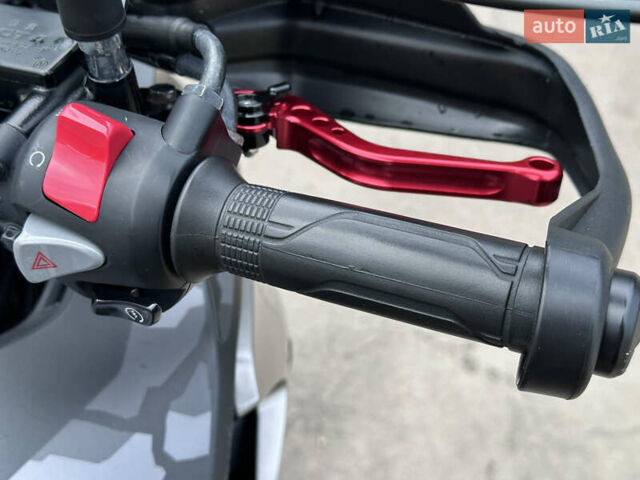 Серый Хонда CB 400X, объемом двигателя 0.4 л и пробегом 37 тыс. км за 5600 $, фото 11 на Automoto.ua