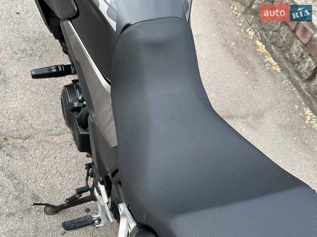 Серый Хонда CB 400X, объемом двигателя 0.4 л и пробегом 37 тыс. км за 5600 $, фото 5 на Automoto.ua