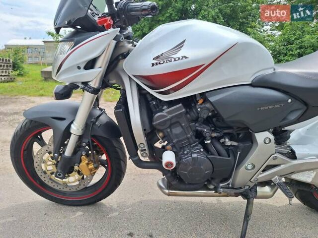 Белый Хонда CB 600F Hornet, объемом двигателя 0.6 л и пробегом 41 тыс. км за 5200 $, фото 1 на Automoto.ua