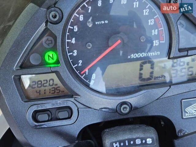 Белый Хонда CB 600F Hornet, объемом двигателя 0.6 л и пробегом 41 тыс. км за 5200 $, фото 21 на Automoto.ua