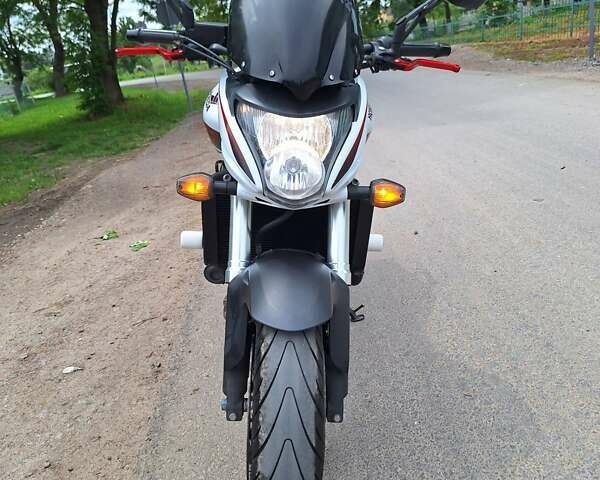 Белый Хонда CB 600F Hornet, объемом двигателя 0.6 л и пробегом 41 тыс. км за 5200 $, фото 7 на Automoto.ua