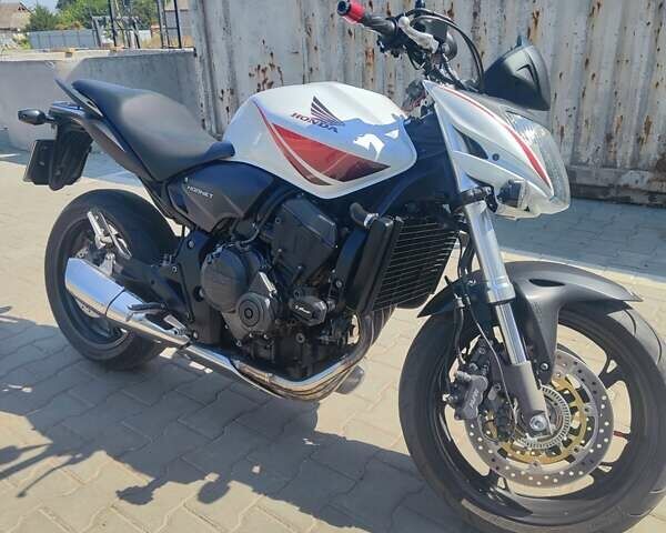 Белый Хонда CB 600F Hornet, объемом двигателя 0.6 л и пробегом 29 тыс. км за 6000 $, фото 1 на Automoto.ua