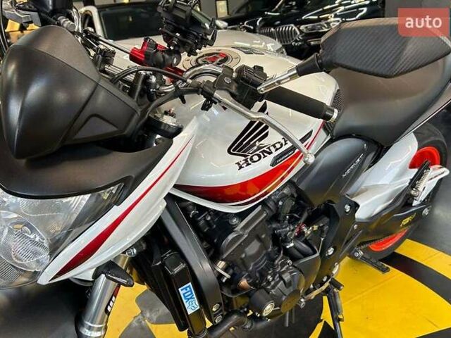 Білий Хонда CB 600F Hornet, об'ємом двигуна 0.6 л та пробігом 29 тис. км за 6800 $, фото 15 на Automoto.ua