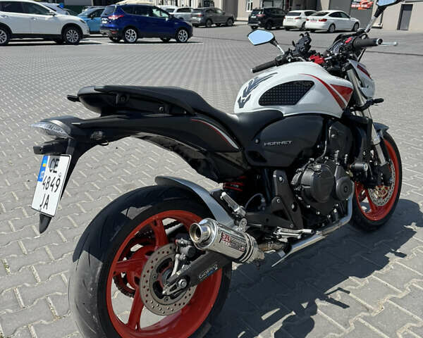 Білий Хонда CB 600F Hornet, об'ємом двигуна 0.6 л та пробігом 30 тис. км за 6300 $, фото 2 на Automoto.ua