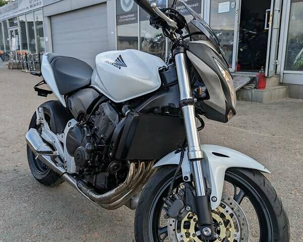 Білий Хонда CB 600F Hornet, об'ємом двигуна 0 л та пробігом 26 тис. км за 6399 $, фото 3 на Automoto.ua