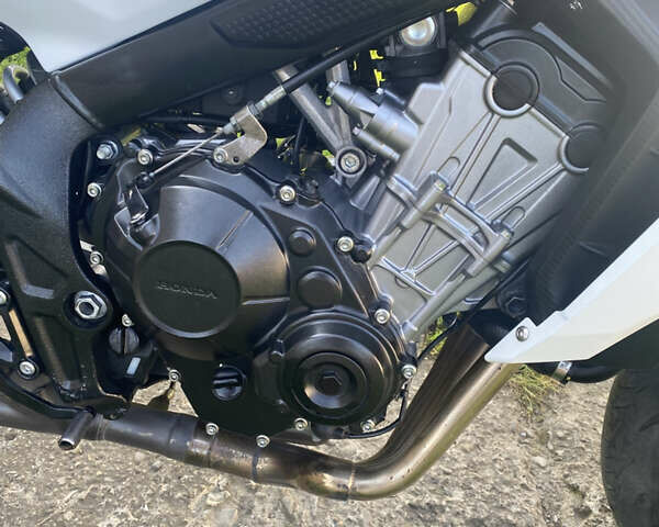 Білий Хонда CB 600F Hornet, об'ємом двигуна 0 л та пробігом 26 тис. км за 3100 $, фото 7 на Automoto.ua