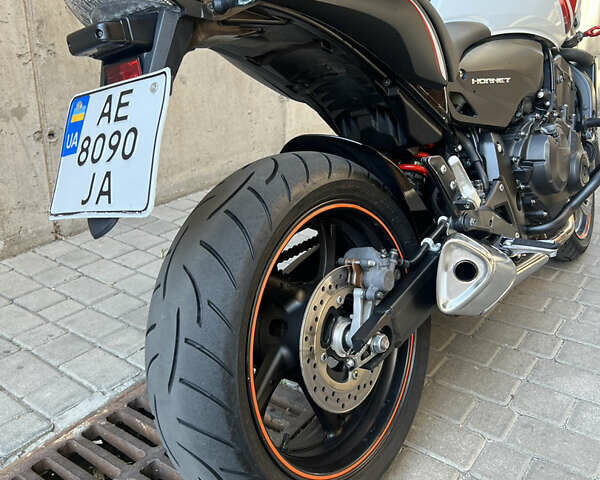 Белый Хонда CB 600F Hornet, объемом двигателя 0.6 л и пробегом 33 тыс. км за 5800 $, фото 11 на Automoto.ua