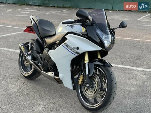 Білий Хонда CB 600F Hornet, об'ємом двигуна 0 л та пробігом 20 тис. км за 6200 $, фото 8 на Automoto.ua