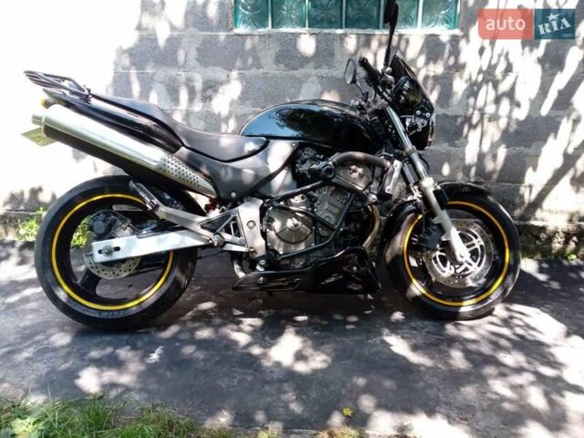 Черный Хонда CB 600F Hornet, объемом двигателя 0.6 л и пробегом 38 тыс. км за 4000 $, фото 5 на Automoto.ua