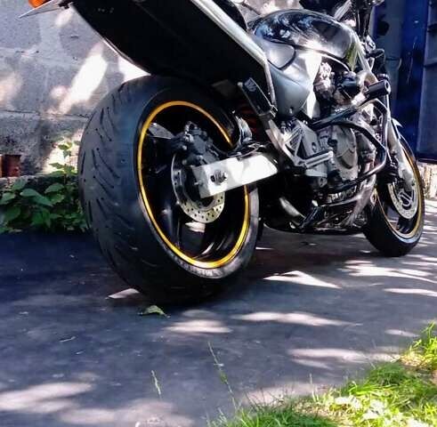 Черный Хонда CB 600F Hornet, объемом двигателя 0.6 л и пробегом 38 тыс. км за 4000 $, фото 2 на Automoto.ua