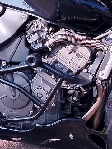Черный Хонда CB 600F Hornet, объемом двигателя 0.6 л и пробегом 38 тыс. км за 4000 $, фото 7 на Automoto.ua