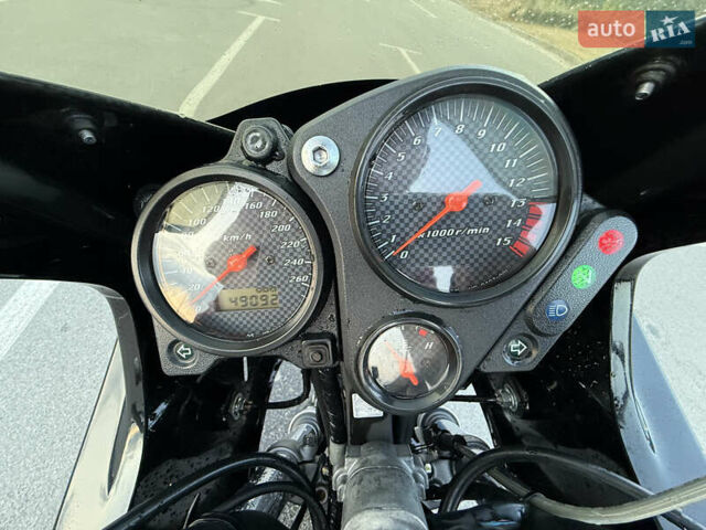 Черный Хонда CB 600F Hornet, объемом двигателя 0.6 л и пробегом 49 тыс. км за 4000 $, фото 7 на Automoto.ua