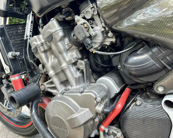 Черный Хонда CB 600F Hornet, объемом двигателя 0.6 л и пробегом 25 тыс. км за 5300 $, фото 10 на Automoto.ua