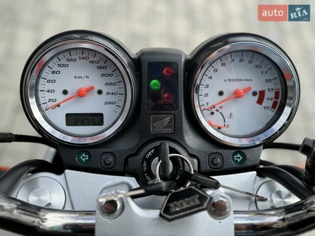 Черный Хонда CB 600F Hornet, объемом двигателя 0.6 л и пробегом 34 тыс. км за 4799 $, фото 24 на Automoto.ua