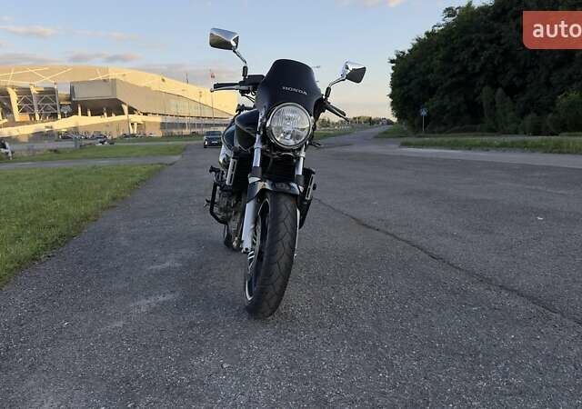 Черный Хонда CB 600F Hornet, объемом двигателя 0.6 л и пробегом 52 тыс. км за 4100 $, фото 4 на Automoto.ua