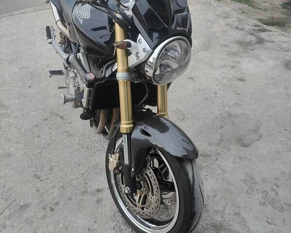 Черный Хонда CB 600F Hornet, объемом двигателя 0.6 л и пробегом 30 тыс. км за 6300 $, фото 8 на Automoto.ua