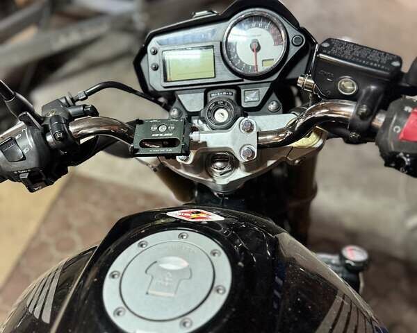 Черный Хонда CB 600F Hornet, объемом двигателя 0.6 л и пробегом 40 тыс. км за 4400 $, фото 2 на Automoto.ua
