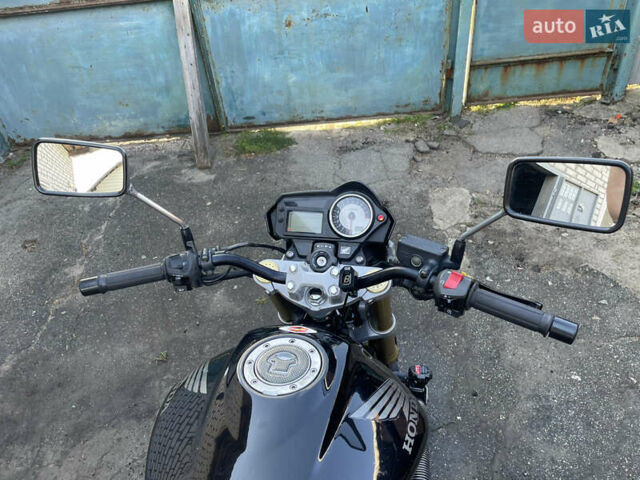 Черный Хонда CB 600F Hornet, объемом двигателя 0.6 л и пробегом 54 тыс. км за 4800 $, фото 5 на Automoto.ua