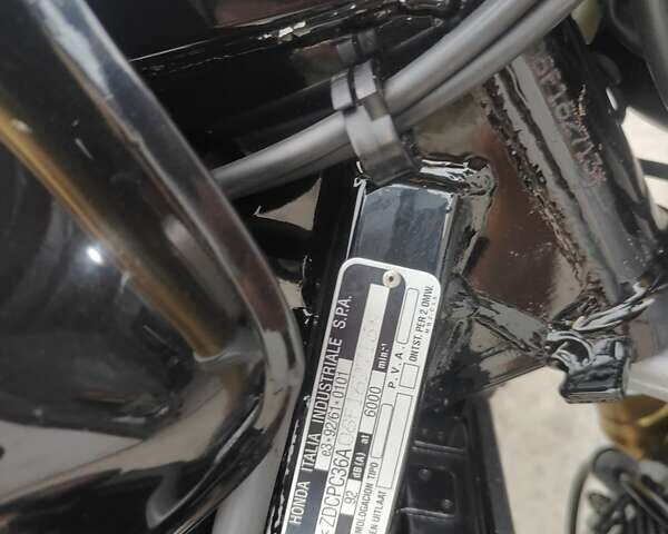 Черный Хонда CB 600F Hornet, объемом двигателя 0.6 л и пробегом 30 тыс. км за 6300 $, фото 11 на Automoto.ua