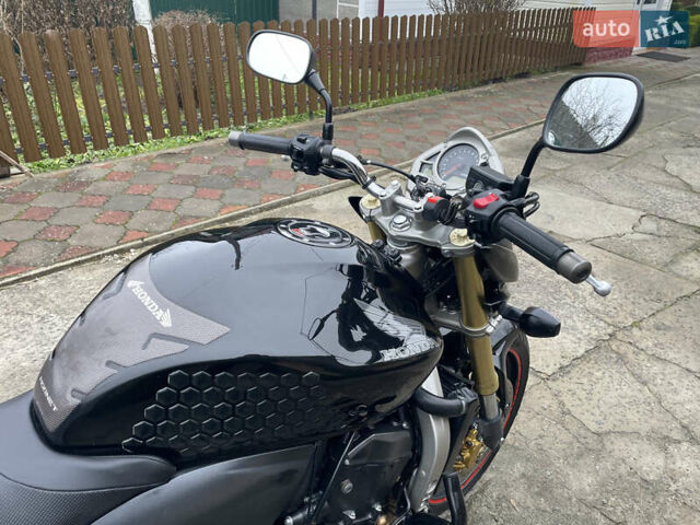 Черный Хонда CB 600F Hornet, объемом двигателя 0.6 л и пробегом 42 тыс. км за 4950 $, фото 5 на Automoto.ua