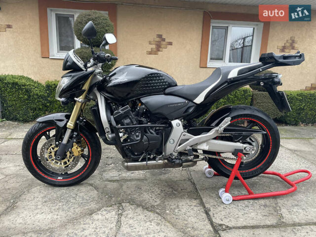 Черный Хонда CB 600F Hornet, объемом двигателя 0.6 л и пробегом 42 тыс. км за 4950 $, фото 2 на Automoto.ua