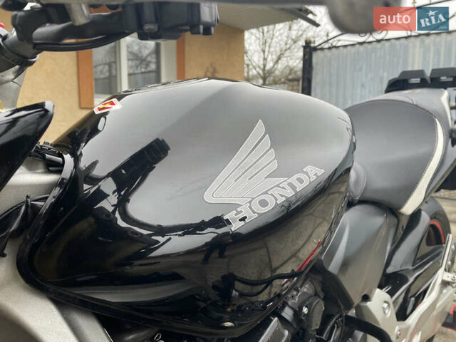 Черный Хонда CB 600F Hornet, объемом двигателя 0.6 л и пробегом 42 тыс. км за 4950 $, фото 8 на Automoto.ua