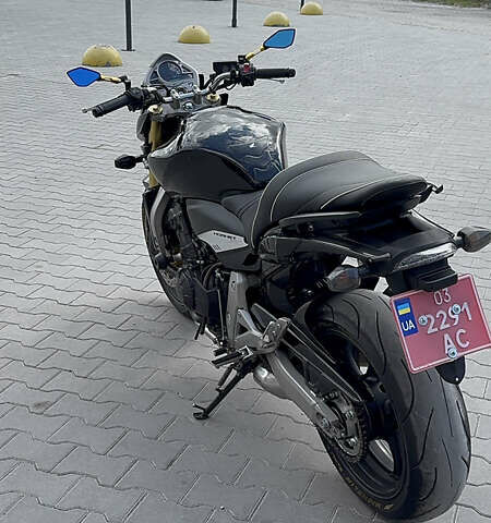 Черный Хонда CB 600F Hornet, объемом двигателя 0.6 л и пробегом 42 тыс. км за 5600 $, фото 2 на Automoto.ua