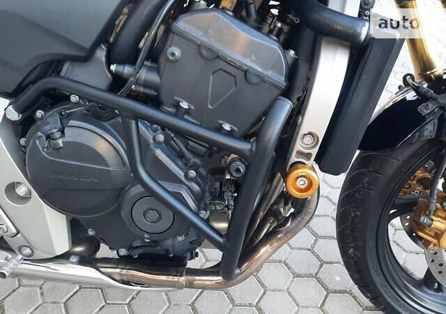 Черный Хонда CB 600F Hornet, объемом двигателя 0.6 л и пробегом 18 тыс. км за 5900 $, фото 21 на Automoto.ua