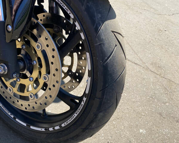 Черный Хонда CB 600F Hornet, объемом двигателя 0.6 л и пробегом 39 тыс. км за 5999 $, фото 3 на Automoto.ua