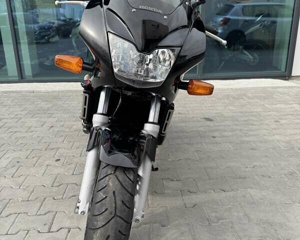 Черный Хонда CB 600F Hornet, объемом двигателя 0.6 л и пробегом 29 тыс. км за 4099 $, фото 2 на Automoto.ua