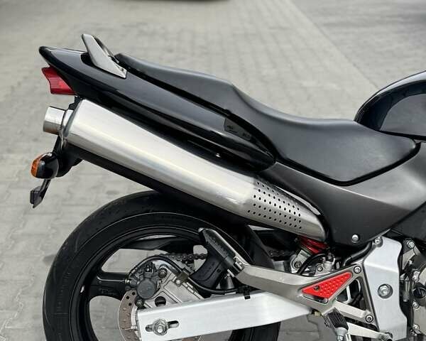 Черный Хонда CB 600F Hornet, объемом двигателя 0.6 л и пробегом 29 тыс. км за 4099 $, фото 12 на Automoto.ua