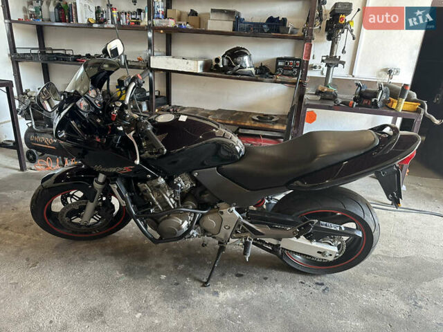 Черный Хонда CB 600F Hornet, объемом двигателя 0.6 л и пробегом 25 тыс. км за 4100 $, фото 1 на Automoto.ua