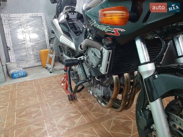 Черный Хонда CB 600F Hornet, объемом двигателя 0 л и пробегом 28 тыс. км за 3200 $, фото 2 на Automoto.ua