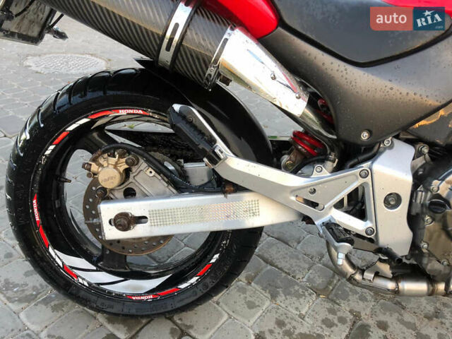 Хонда CB 600F Hornet, об'ємом двигуна 0 л та пробігом 35 тис. км за 3200 $, фото 9 на Automoto.ua