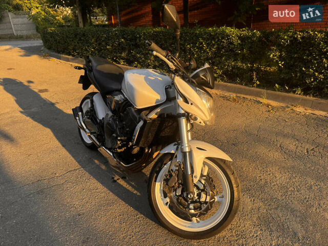 Хонда CB 600F Hornet, об'ємом двигуна 0 л та пробігом 32 тис. км за 4600 $, фото 8 на Automoto.ua