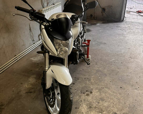 Хонда CB 600F Hornet, об'ємом двигуна 0 л та пробігом 32 тис. км за 4600 $, фото 5 на Automoto.ua