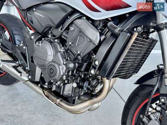 Хонда CB 600F Hornet, об'ємом двигуна 0.6 л та пробігом 35 тис. км за 5999 $, фото 7 на Automoto.ua