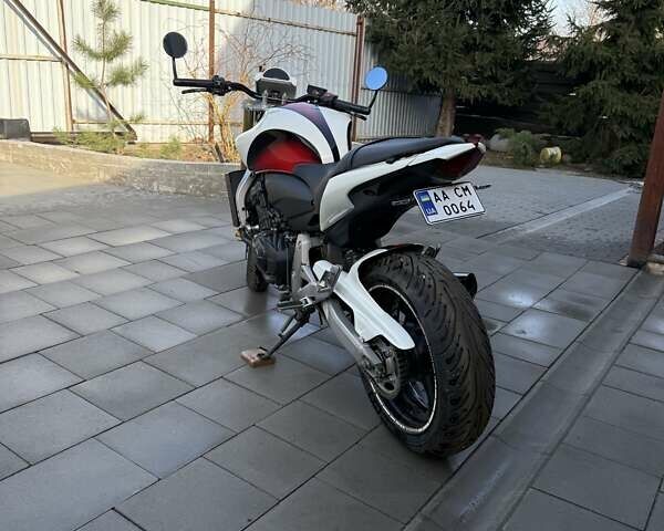Хонда CB 600F Hornet, об'ємом двигуна 0 л та пробігом 28 тис. км за 7500 $, фото 5 на Automoto.ua