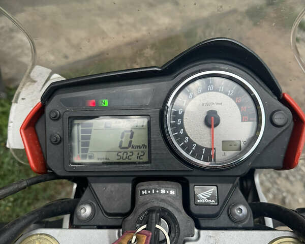 Желтый Хонда CB 600F Hornet, объемом двигателя 0.6 л и пробегом 50 тыс. км за 5500 $, фото 5 на Automoto.ua
