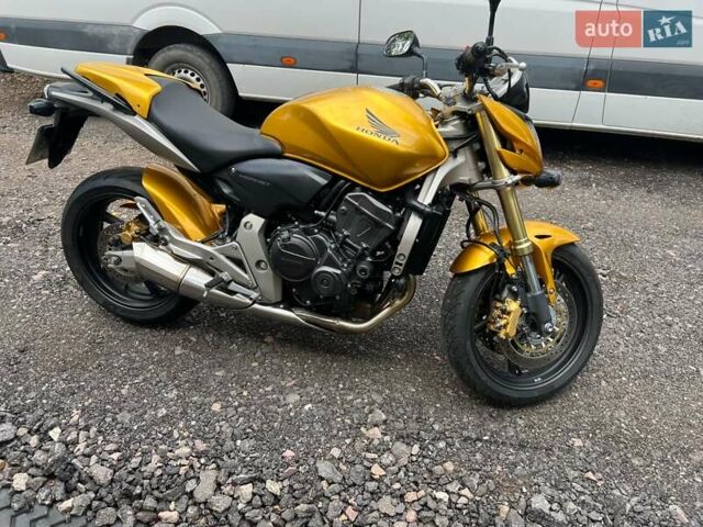 Желтый Хонда CB 600F Hornet, объемом двигателя 0.6 л и пробегом 36 тыс. км за 6500 $, фото 1 на Automoto.ua