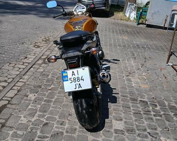 Желтый Хонда CB 600F Hornet, объемом двигателя 0.6 л и пробегом 17 тыс. км за 6000 $, фото 2 на Automoto.ua