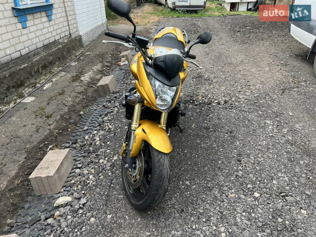 Желтый Хонда CB 600F Hornet, объемом двигателя 0.6 л и пробегом 36 тыс. км за 6500 $, фото 3 на Automoto.ua